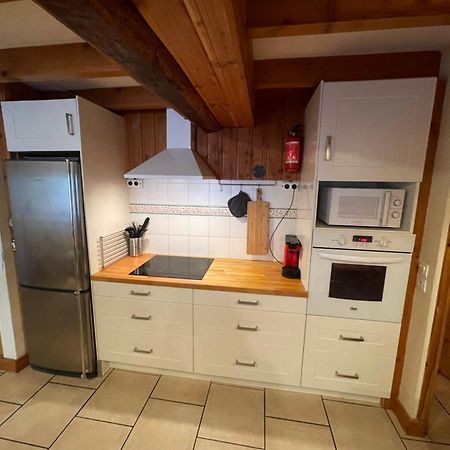 LE MYOSOTIS bel appartement dans vieille ferme de montagne rénovée Les Orres Extérieur photo