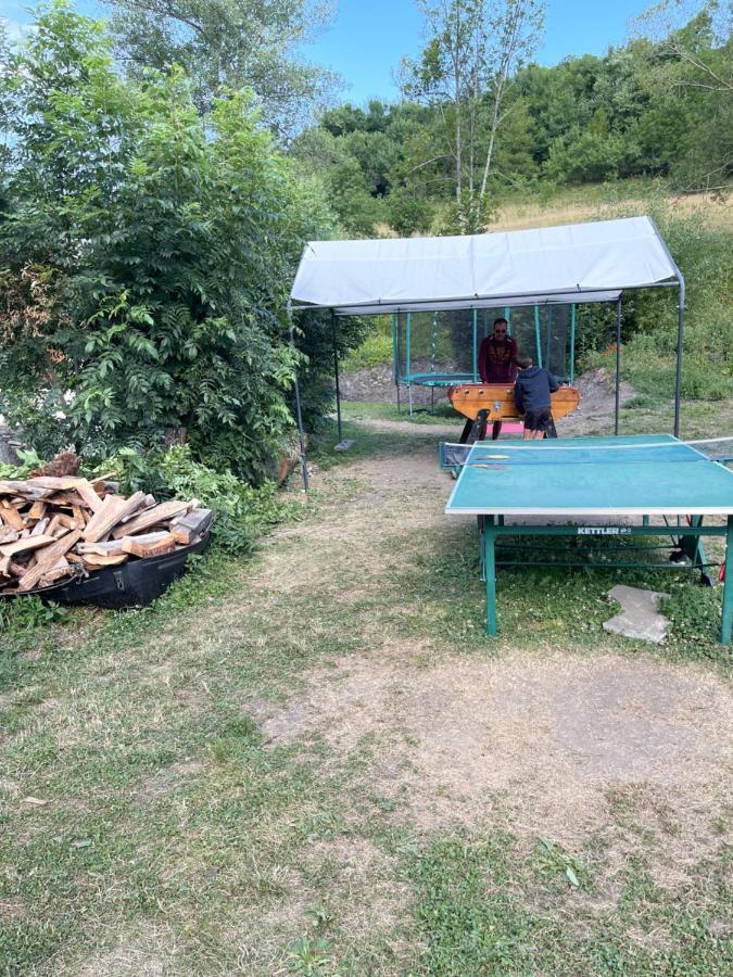 LE MYOSOTIS bel appartement dans vieille ferme de montagne rénovée Les Orres Extérieur photo