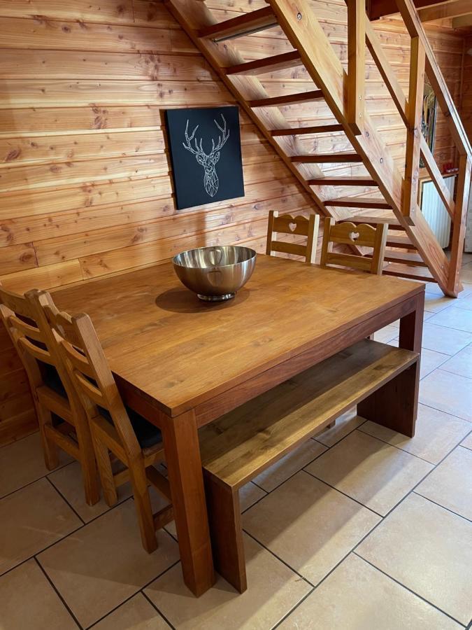 LE MYOSOTIS bel appartement dans vieille ferme de montagne rénovée Les Orres Extérieur photo