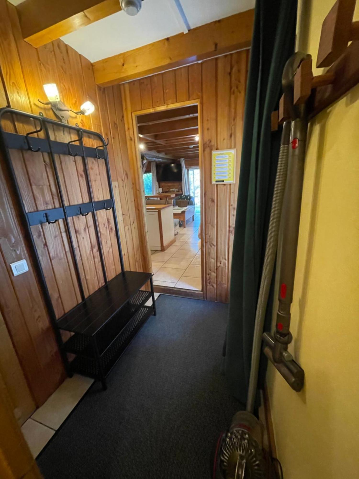 LE MYOSOTIS bel appartement dans vieille ferme de montagne rénovée Les Orres Extérieur photo